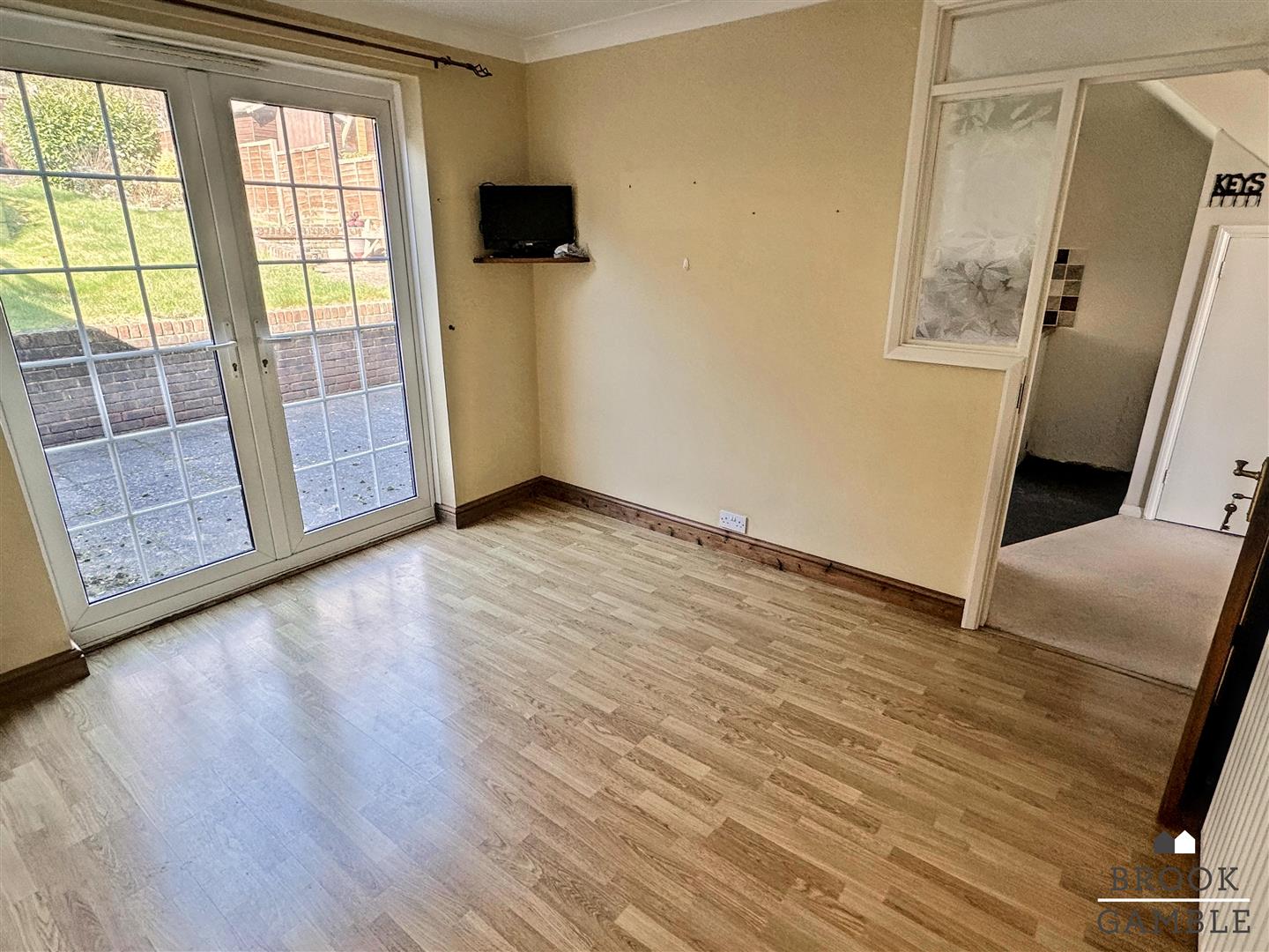 3 Bedroom House. Cherry Garden Road in Eastbourne, East Sussex 7